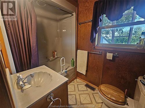 21088 Kenesserie Road, Ridgetown, ON - Indoor Photo Showing Bathroom