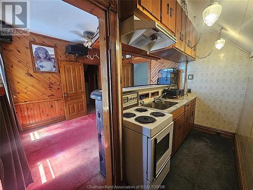 21088 Kenesserie Road, Ridgetown, ON - Indoor Photo Showing Kitchen