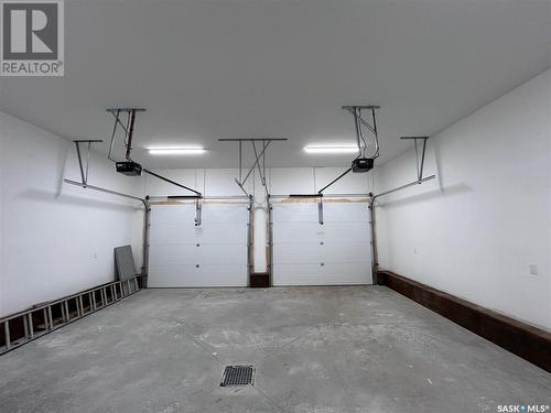 216 Kestrel Court, Rosthern, SK - Indoor Photo Showing Garage