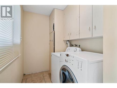 785 Camelia Road, Kelowna, BC - Indoor Photo Showing Laundry Room
