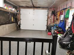 Garage - 