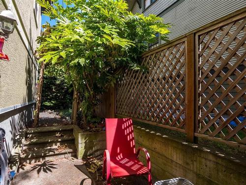 1-2721 Fernwood Rd, Victoria, BC 