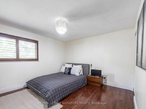 105 Catalina Dr, Toronto, ON - Indoor Photo Showing Bedroom