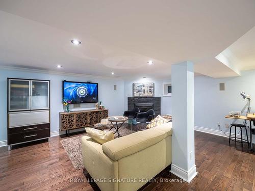 105 Catalina Dr, Toronto, ON - Indoor