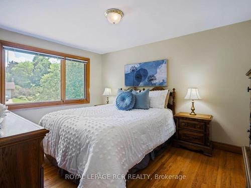 31 Forest Park Rd, Orangeville, ON - Indoor Photo Showing Bedroom