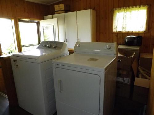 104 Mackenzie Avenue E, Atikokan, ON - Indoor Photo Showing Laundry Room