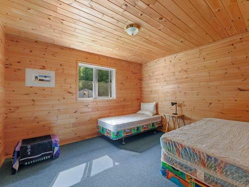 Lot 2 Moore Bay, Kenora, ON - Indoor Photo Showing Bedroom