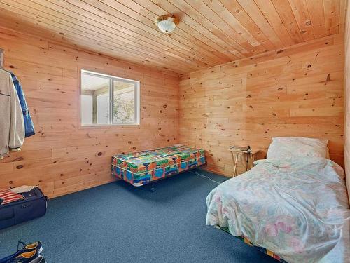 Lot 2 Moore Bay, Kenora, ON - Indoor Photo Showing Bedroom