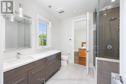 140 Mona Drive, Toronto C04, ON - Indoor Photo Showing Bathroom