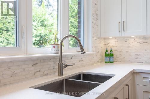 140 Mona Drive, Toronto C04, ON - Indoor Photo Showing Kitchen With Double Sink