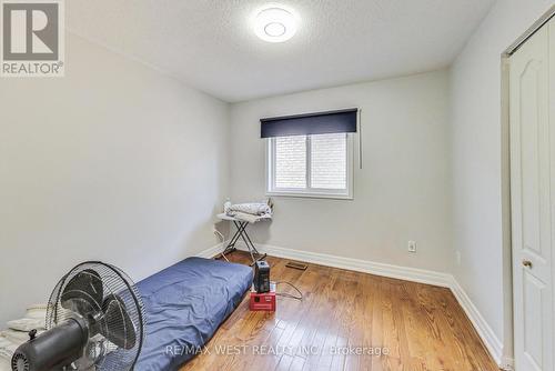 849 Genovese Place, Mississauga, ON - Indoor Photo Showing Bedroom