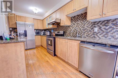 849 Genovese Place, Mississauga, ON - Indoor Photo Showing Kitchen With Stainless Steel Kitchen
