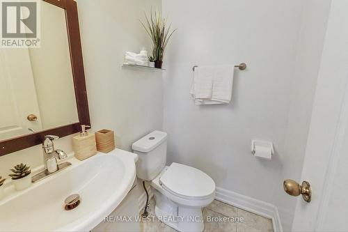 849 Genovese Place, Mississauga, ON - Indoor Photo Showing Bathroom