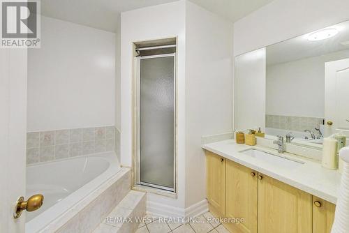 849 Genovese Place, Mississauga, ON - Indoor Photo Showing Bathroom