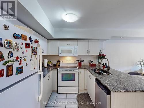 122 - 2441 Greenwich Drive, Oakville, ON - Indoor Photo Showing Kitchen