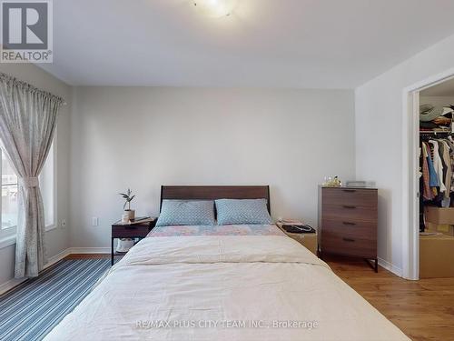 122 - 2441 Greenwich Drive, Oakville, ON - Indoor Photo Showing Bedroom