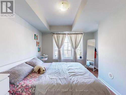 122 - 2441 Greenwich Drive, Oakville, ON - Indoor Photo Showing Bedroom