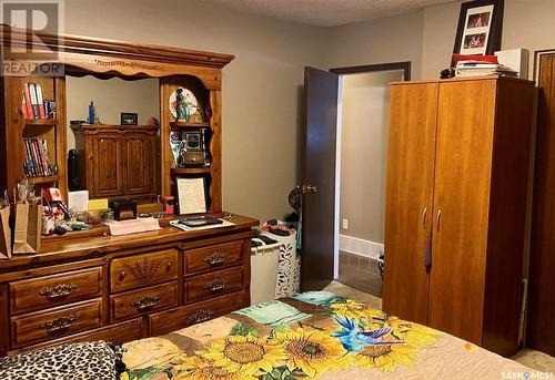 105 Assiniboia Avenue, Assiniboia, SK - Indoor Photo Showing Bedroom