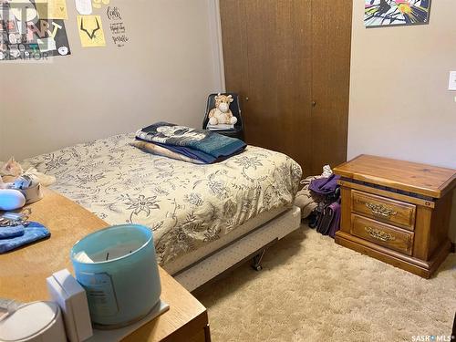 105 Assiniboia Avenue, Assiniboia, SK - Indoor Photo Showing Bedroom