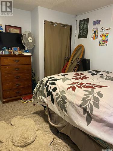 105 Assiniboia Avenue, Assiniboia, SK - Indoor Photo Showing Bedroom