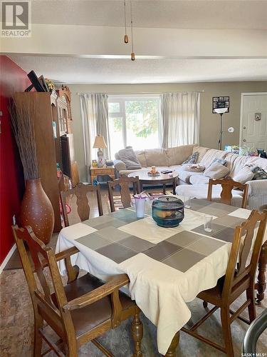 105 Assiniboia Avenue, Assiniboia, SK - Indoor Photo Showing Dining Room