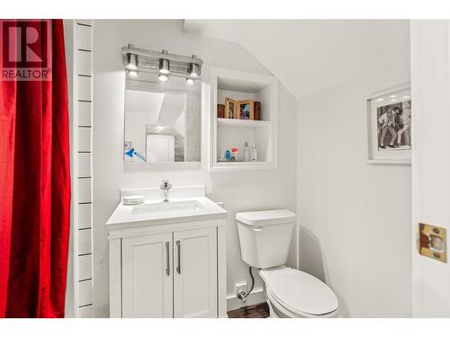 3408 33Rd Avenue, Vernon, BC - Indoor Photo Showing Bathroom