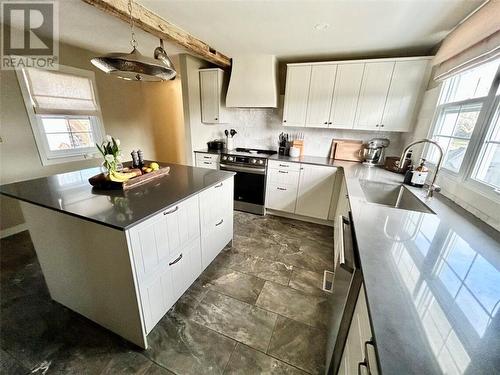 348/350 Kitley 8 Line, Elizabethtown-Kitley (814 - Elizabethtown Kitley (Old K.) Twp), ON - Indoor Photo Showing Kitchen With Upgraded Kitchen