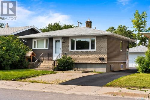 4814 7Th Avenue, Regina, SK - Outdoor