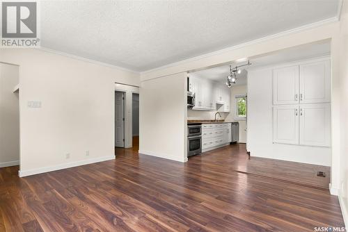 4814 7Th Avenue, Regina, SK - Indoor