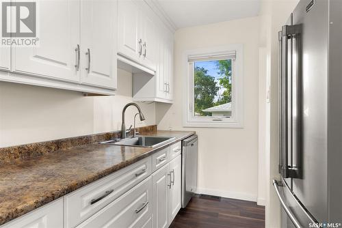 4814 7Th Avenue, Regina, SK - Indoor Photo Showing Kitchen With Upgraded Kitchen