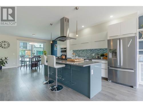 5995 Oliver Landing Crescent Unit# 11, Oliver, BC - Indoor Photo Showing Kitchen With Stainless Steel Kitchen With Upgraded Kitchen