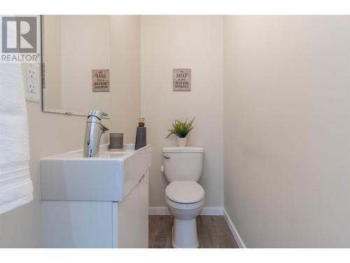 5995 Oliver Landing Crescent Unit# 11, Oliver, BC - Indoor Photo Showing Bathroom