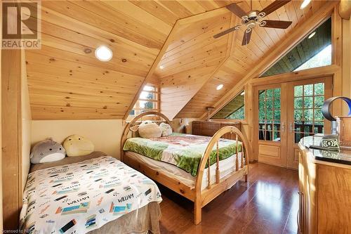 240 Kanichee Mine Road, Temagami, ON - Indoor Photo Showing Bedroom