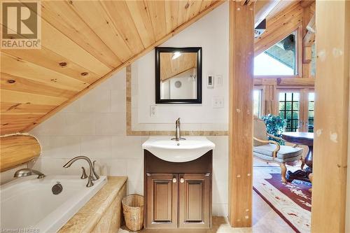 240 Kanichee Mine Road, Temagami, ON - Indoor Photo Showing Bathroom