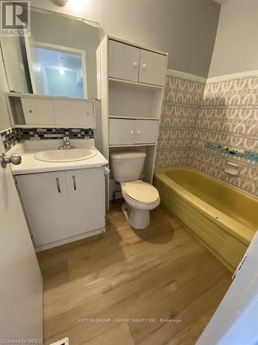 264 - 100 Brownleigh Avenue, Welland, ON - Indoor Photo Showing Bathroom