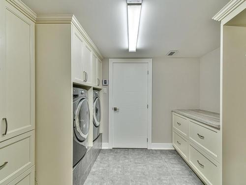 Salle de lavage - 51 Rue Balmoral, Morin-Heights, QC - Indoor Photo Showing Laundry Room