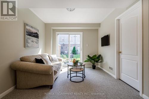 67 - 470 Beach Boulevard, Hamilton, ON - Indoor Photo Showing Living Room