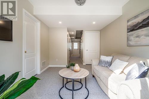 67 - 470 Beach Boulevard, Hamilton, ON - Indoor Photo Showing Living Room