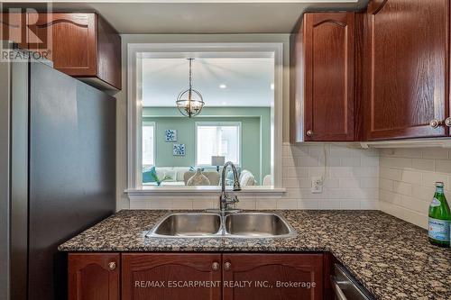 67 - 470 Beach Boulevard, Hamilton, ON - Indoor Photo Showing Kitchen With Double Sink