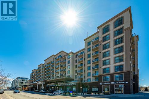 302 - 2486 Old Bronte Road, Oakville, ON - Outdoor With Facade