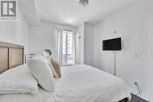 302 - 2486 Old Bronte Road, Oakville, ON - Indoor Photo Showing Bedroom