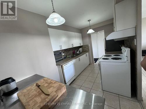 503 - 2825 Islington Avenue, Toronto (Humber Summit), ON - Indoor Photo Showing Kitchen