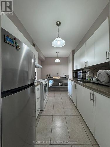 503 - 2825 Islington Avenue, Toronto (Humber Summit), ON - Indoor Photo Showing Kitchen