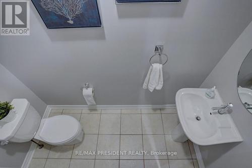 17 Zamek Street, Brampton, ON - Indoor Photo Showing Bathroom