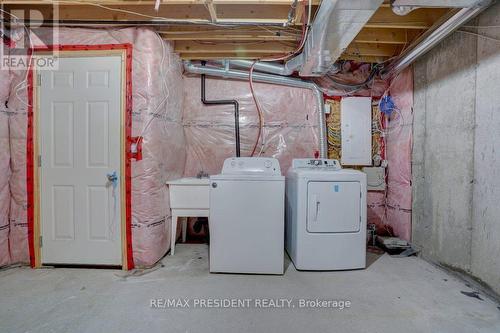 17 Zamek Street, Brampton, ON - Indoor Photo Showing Laundry Room