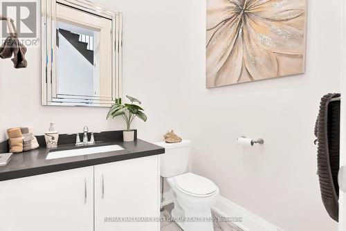 663 Oxford Street, Toronto, ON - Indoor Photo Showing Bathroom