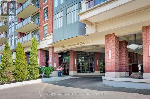 101 - 9 Burnhamthorpe Crescent, Toronto, ON - Outdoor With Balcony With Facade