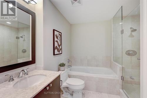 101 - 9 Burnhamthorpe Crescent, Toronto, ON - Indoor Photo Showing Bathroom