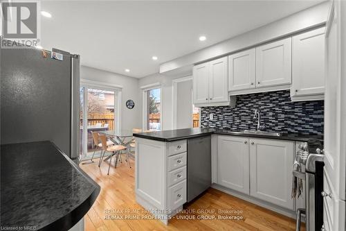 293 Mississaga Street, Oakville, ON - Indoor Photo Showing Kitchen