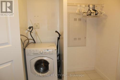 1707 - 50 Town Centre Court, Toronto E09, ON - Indoor Photo Showing Laundry Room